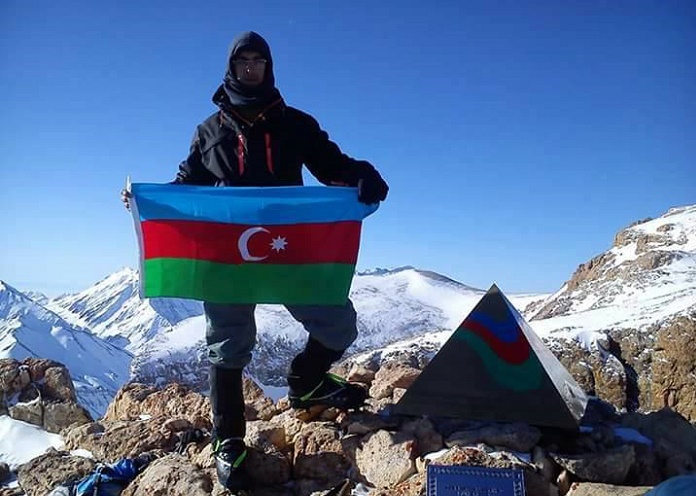 Bir qrup alpinist `İlham zirvəsi`nə yürüş edib - Fotolar